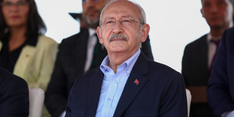 Kılıçdaroğlu: Bütün belediye başkanlarımızın telefonlarını dinliyorlar