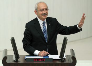 Kılıçdaroğlu: Gözüme İletişim Başkanlığı binasını kestirdim