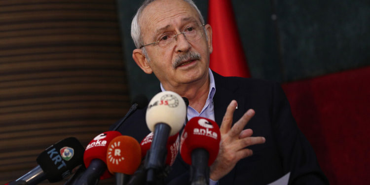 Kılıçdaroğlu mülakatta elenen öğretmen adayının KPSS belgesini paylaştı: Kul hakkı budur!