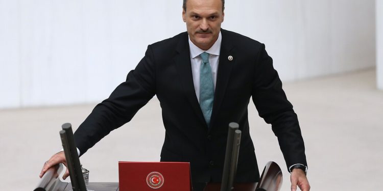 Kılıçdaroğlu’nun adaylığını en çok Alpay Özalan merak ediyor
