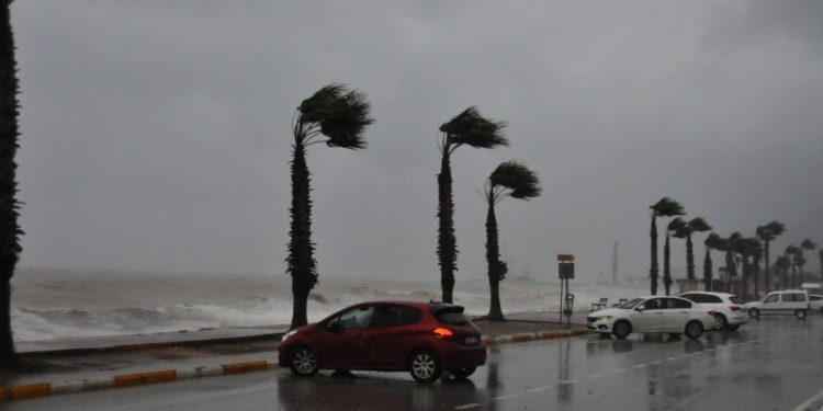 'Kırmızı Kod' uyarısı verilen Antalya'da neler yaşandı, son durum ne?