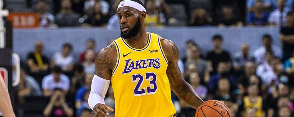 LeBron James'in 'triple double'ı Lakers'a yetmedi