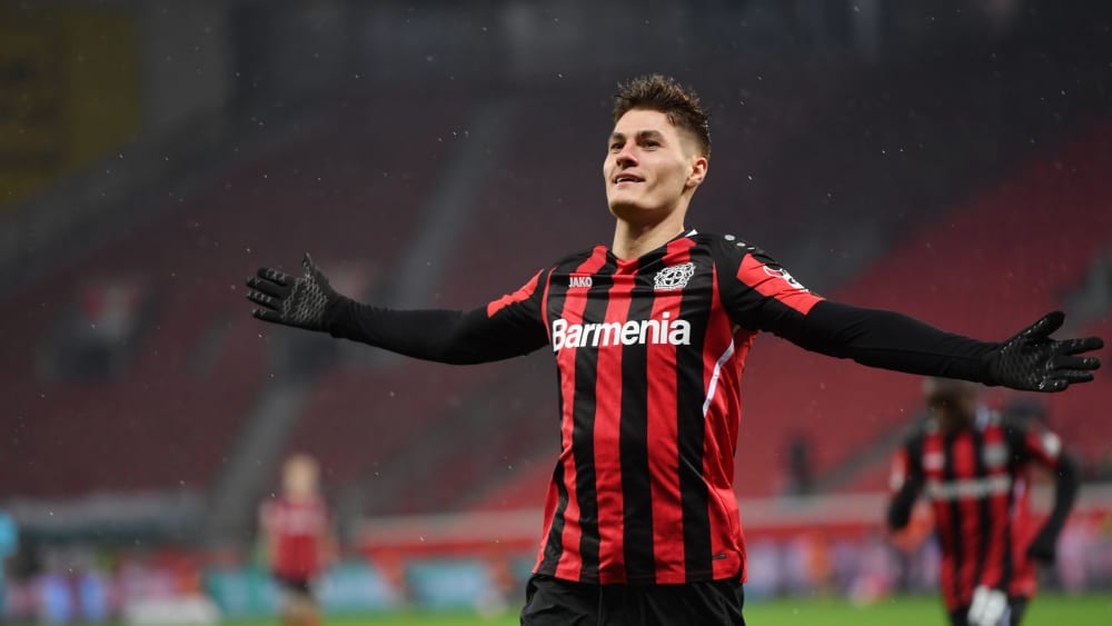 Leverkusen'de 7 dakikada hat-trick yapan Patrik Schick tarihe geçti