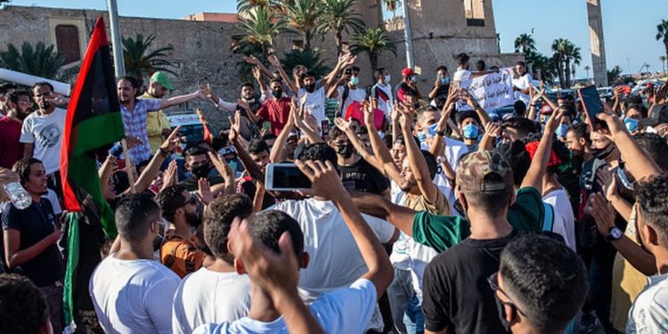 Libya'da planlanan seçimler ertelendi