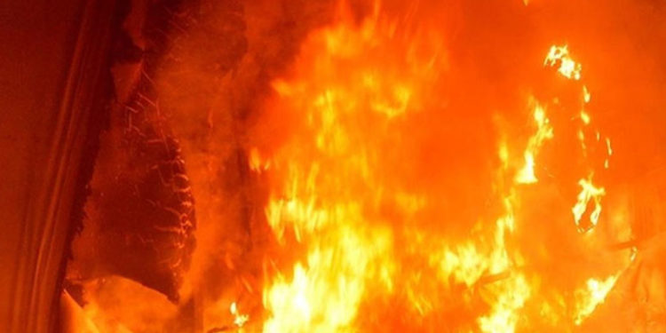 Lübnan'ın Sur bölgesinde mülteci kampında cephanelik patladı