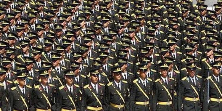 MSB, subay ve astsubayların 'cinsel hayatına' yeni düzenleme getirdi