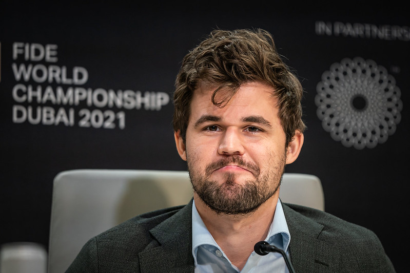 Magnus Carlsen 5’inci kez Dünya Şampiyonu