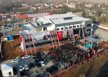 Mahir Ünal’dan ‘kimse gelmemiş ki’ açıklaması: Espri yaptım