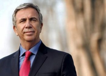 Mansur Yavaş: Çıkar telefonunu