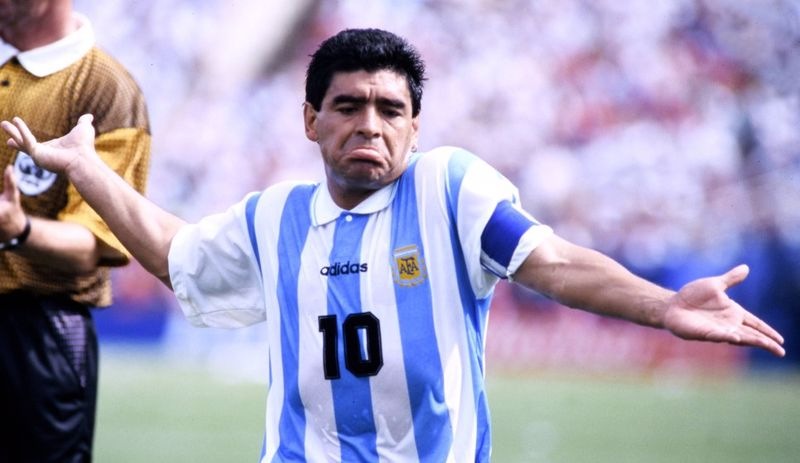 Maradona’nın eşyaları ve taşınmazları borçları ödemek için açık artırmada satılacak