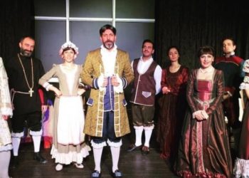 Mardin Valiliği Kürtçe tiyatroyu engelledi