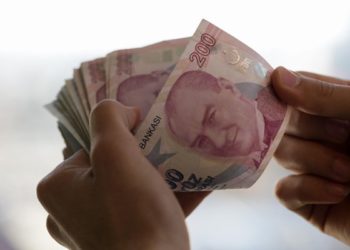 Memur-Sen: Ek zam 15 Ocak'ta ücretlere yansıtılmalı