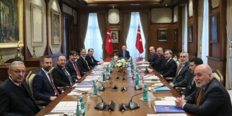 Memur-Sen, Erdoğan'a Ek Gösterge ve zam taleplerini iletti