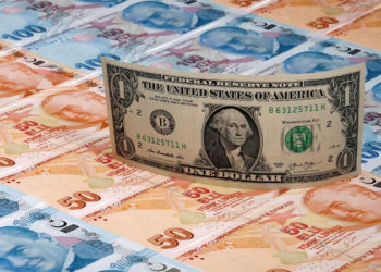 Merkez Bankası'nın müdahalesi sonrası düşüşe geçen döviz kuru, Erdoğan'ın açıklamaları sonrası yeniden yükseldi