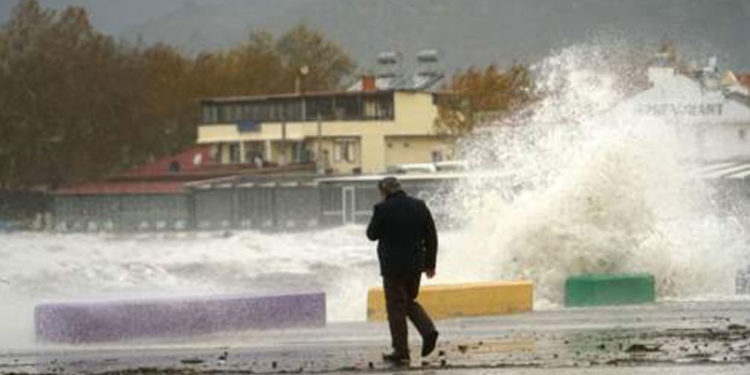 Meteoroloji üç bölgede sağanak yağış uyarısı yaptı