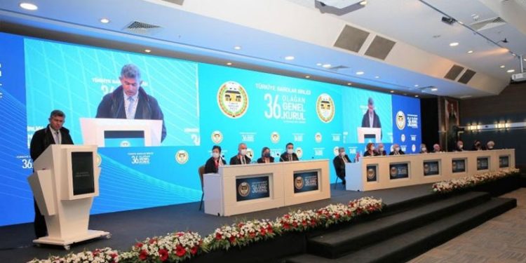 Metin Feyzioğlu’na istifa çağrısı