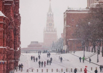 Moskova'da son 28 yılın kar yağışı rekoru kırıldı