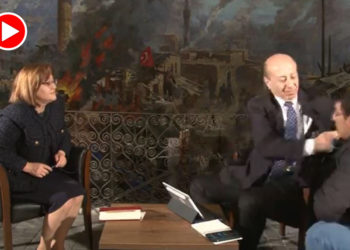 Muharrem Sarıkaya, canlı yayında ses teknikerine tokat attı