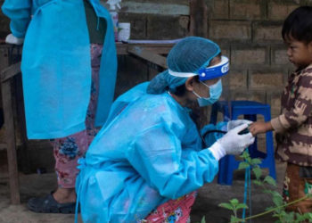 Myanmar'da cunta karşıtı sağlık çalışanları, Kovid-19 hastalarını gizli kliniklerde tedavi ediyor