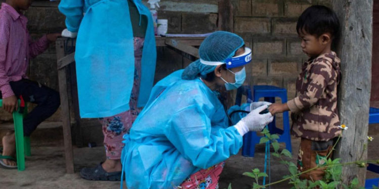 Myanmar'da cunta karşıtı sağlık çalışanları, Kovid-19 hastalarını gizli kliniklerde tedavi ediyor