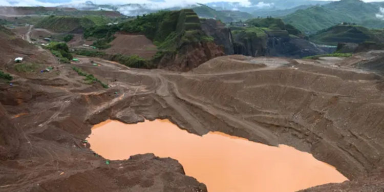 Myanmar'da yeşim taşı madeninde toprak kayması: Yaklaşık 80 kişi kayıp