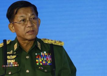 Myanmar'daki askeri yönetimin lideri insanlığa karşı suç işlemekle suçlanıyor