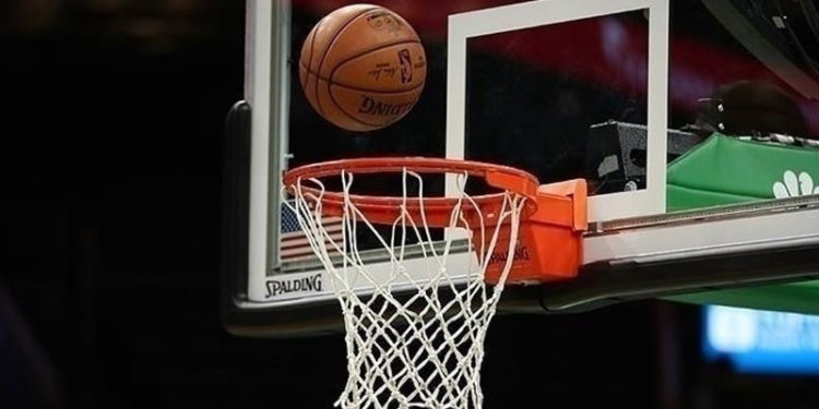 NBA'de Warriors, Suns'ın 18 maçlık galibiyet serisine son verdi