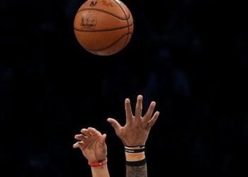 NBA'de Warriors'ı yenen Suns kulüp rekorunu egale etti