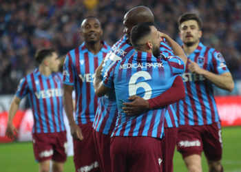 Namağlup Trabzonspor, Adana Demirspor'u da devirdi; galibiyet serisini 8 maça çıkardı