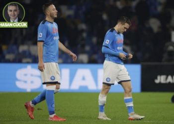Napoli sakata geldi