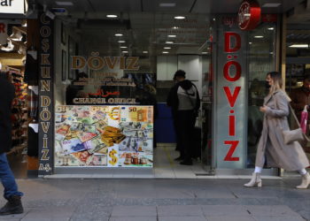 New York Times: Erdoğan konuştukça Türk Lirası düşüyor