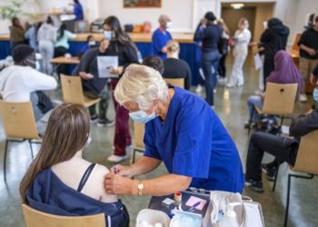 Norveç'te en az 50 kişide Omicron vakasına rastlandığı duyuruldu