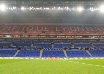 Olimpik Marsilya maçında çıkan olay nedeniyle Olimpik Lyon'un bir puanı silinecek