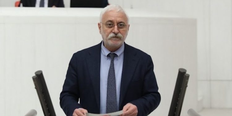 Oluç: Saray'ın kör kuyularında hazırlanan karanlık senaryolar iktidarı kurtaramaz