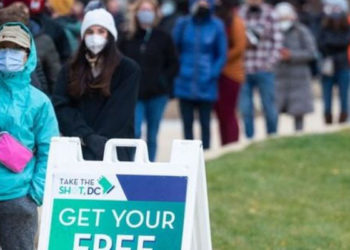 Omicron: ABD'de vakalar arttı, Biden seyahat önlemlerini sıkılaştırıyor