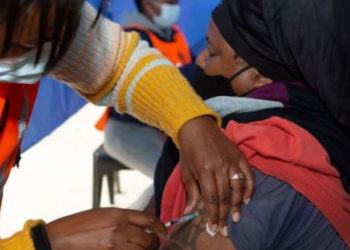 Omicron: Afrika'nın güneyindeki ülkelerde yeterince aşı var mı?