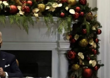 Omicron: Beyaz Saray Sağlık Danışmanı Fauci'ye göre Noel seyahatleri varyantın yayılmasını hızlandıracak