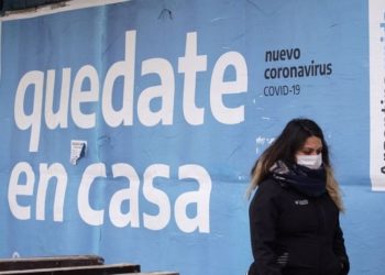 Omicron yayılıyor: Bir ülkede daha tespit edildi