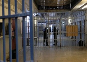 Oğlu 73 gündür karantinada tutulan hasta tutuklunun annesi: Çocuklarımızın gençliğini çaldılar