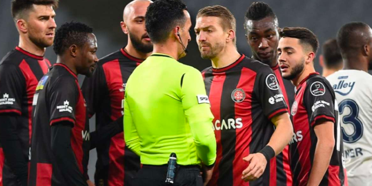 PFDK'dan Caner Erkin'e 3 maç men cezası