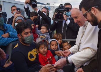 Papa'dan Midilli'de göçmenlere destek mesajı: Mare nostrum'un mare mortuum'a dönüşmesine izin vermeyelim