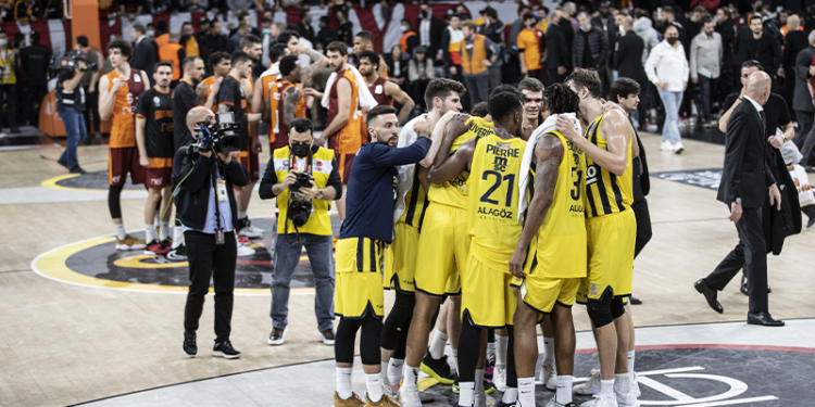 Pota derbisinde Fenerbahçe Beko, Galatasaray Nef'i mağlup etti