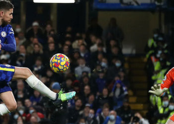 Premier Lig’e Covid-19 engeli