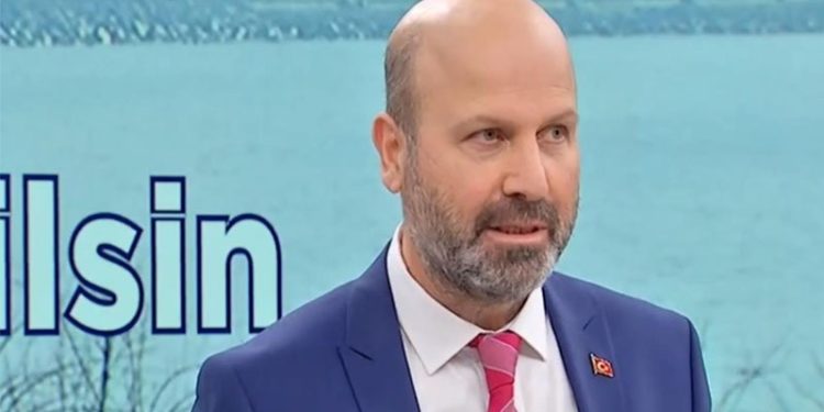 Prof. Dr. Akartürk: Hükümet OHAL ilan etmeyeceğini duyurmalı