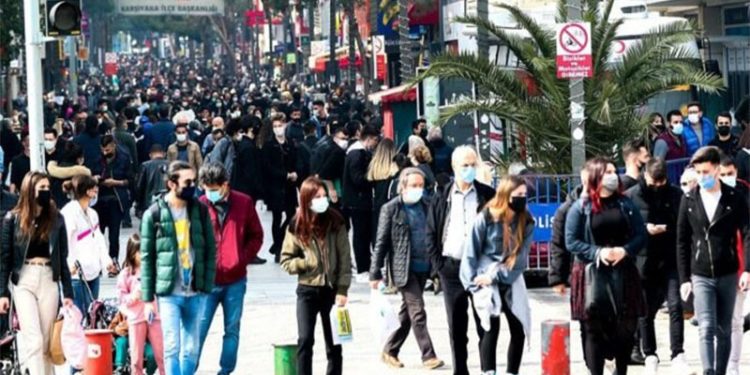 Prof. Dr. Esen: Omicron'un semptomları çok daha az, insanlar Covid-19 geçirdiklerini düşünmüyorlar