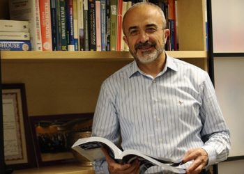 Prof. Dr. Fatih Özatay: Basılabilecek birçok düğme vardı ama yanlış düğmeye bastılar