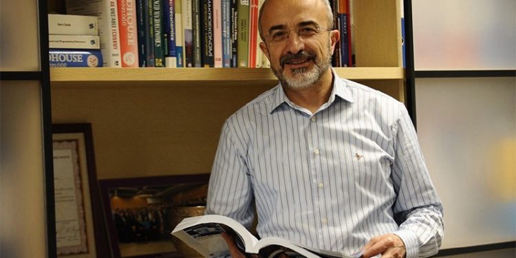 Prof. Dr. Fatih Özatay: Basılabilecek birçok düğme vardı ama yanlış düğmeye bastılar