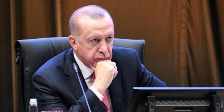 Prof. Dr. İzzet Özgenç: Ağır ekonomik bunalım OHAL getirebilir