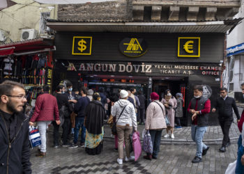 RND: Erdoğan tek başına Türk ekonomisini nasıl mahvetti?