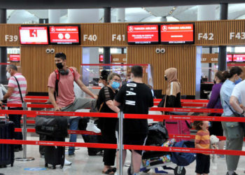 SHGM'den seyahat güncellemesi; 7 Avrupa ülkesi, Omicron varyantı nedeniyle Türk yolcuları kabul etmeyecek